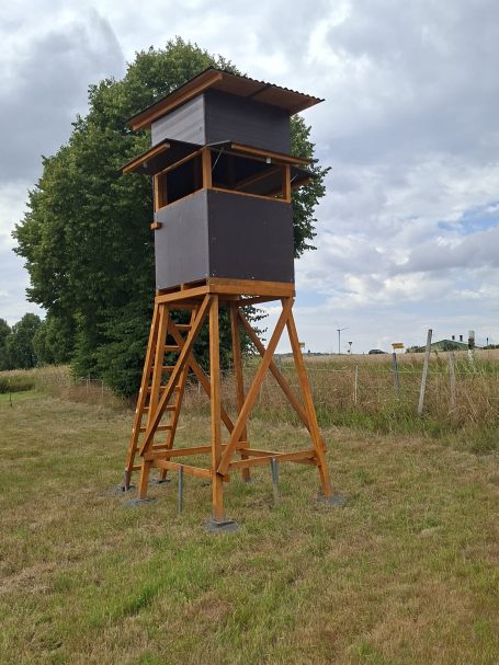 Geschlossene Kanzel " Wilhelm " Hochsitz
Hochsitze
Hochsitz kaufen
Hochsitz kaufen online
Hochsitz bauen lassen
Hochsitz Hersteller
Hochsitz Hersteller Deutschland
Hochsitz